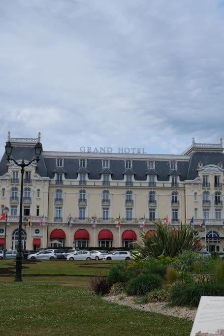 Appartement 3 Pieces - Cabourg Buitenkant foto